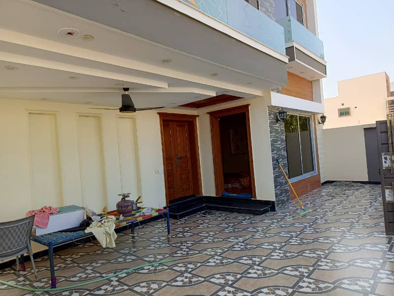 Low Budget 10 Marla House For Sale in Central Block Phase 1 Bahria Orchard Lahore Pakistan. 6