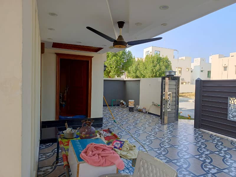 Low Budget 10 Marla House For Sale in Central Block Phase 1 Bahria Orchard Lahore Pakistan. 7