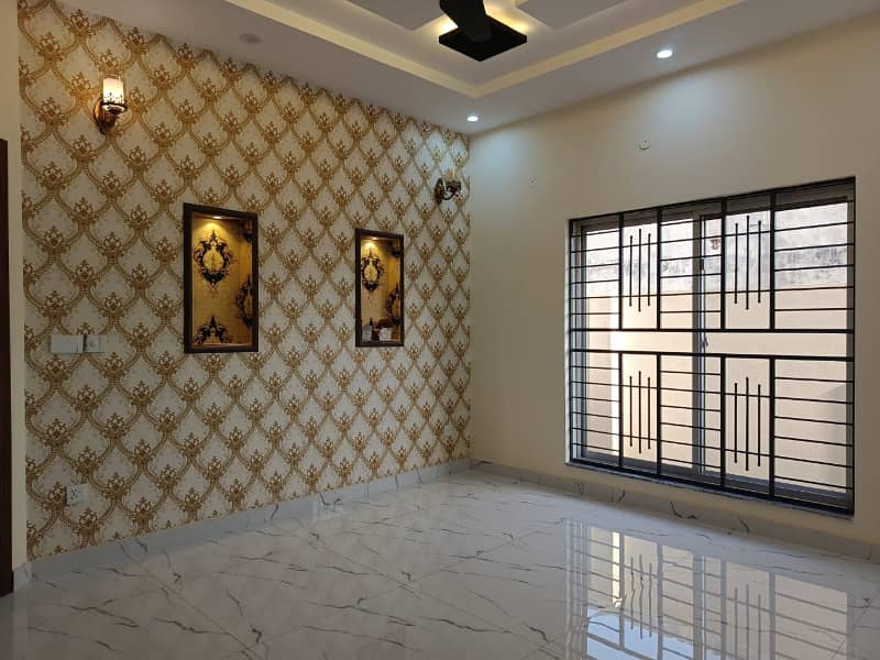 Low Budget 10 Marla House For Sale in Central Block Phase 1 Bahria Orchard Lahore Pakistan. 20