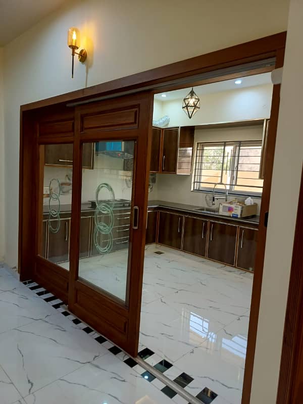 Low Budget 10 Marla House For Sale in Central Block Phase 1 Bahria Orchard Lahore Pakistan. 22