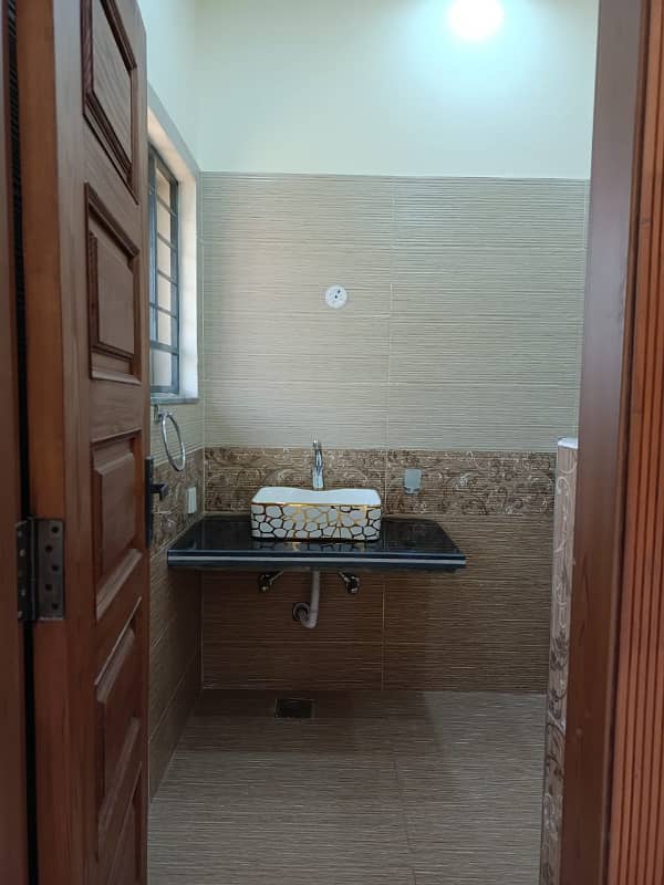 Low Budget 10 Marla House For Sale in Central Block Phase 1 Bahria Orchard Lahore Pakistan. 28