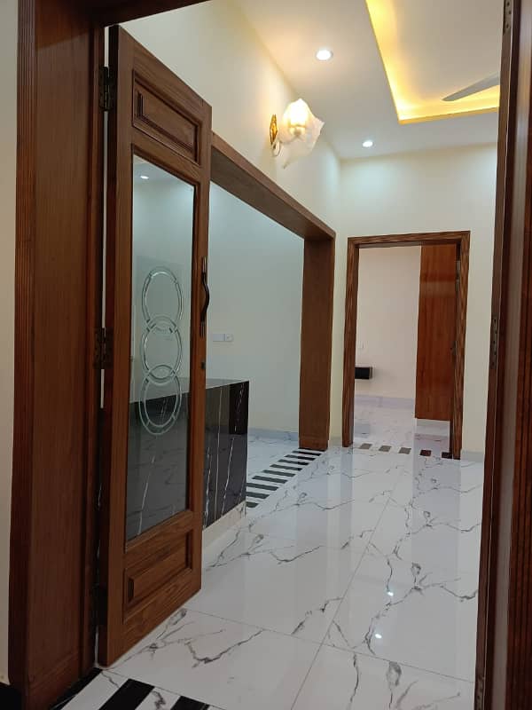 Low Budget 10 Marla House For Sale in Central Block Phase 1 Bahria Orchard Lahore Pakistan. 32