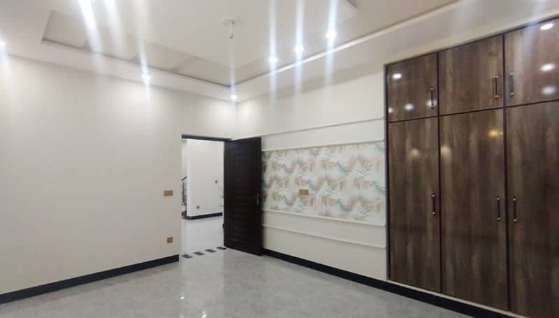 Facing Park sale The Ideally Located House For An Incredible Price Of Pkr Rs. 27000000 20