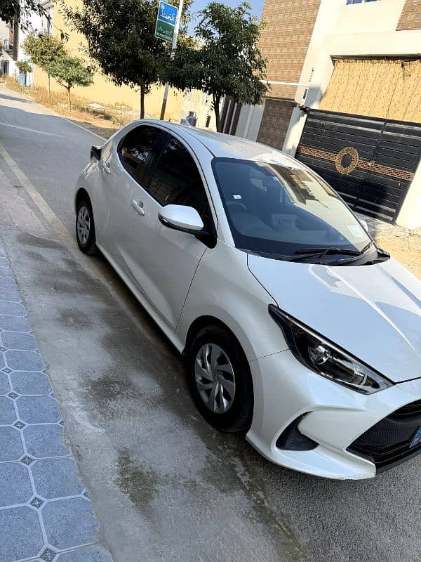 Toyota Yaris Hatchback 2020 6