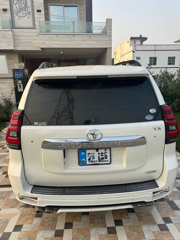 Toyota Prado 2010 TX sunroof all genuine new tires new shape converted 4