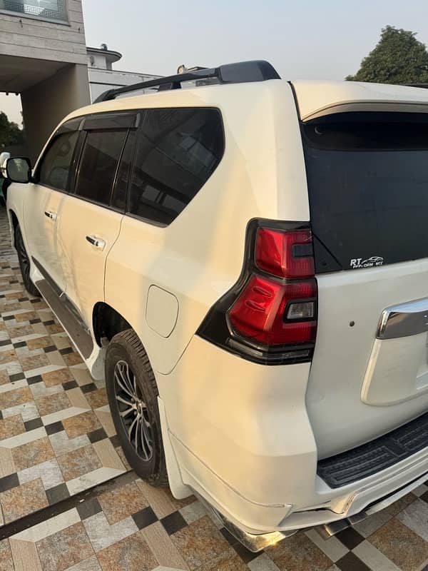 Toyota Prado 2010 TX sunroof all genuine new tires new shape converted 5