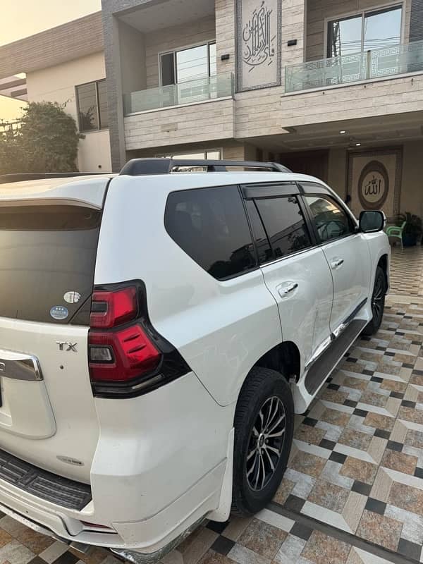 Toyota Prado 2010 TX sunroof all genuine new tires new shape converted 6