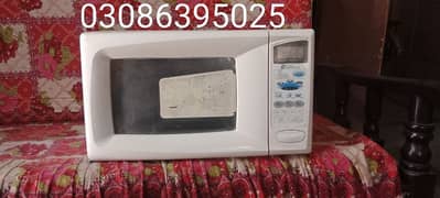 microwave oven