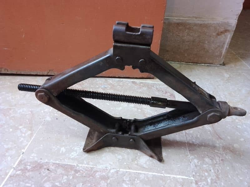 CAR JACK (QUANTITY 2) 7