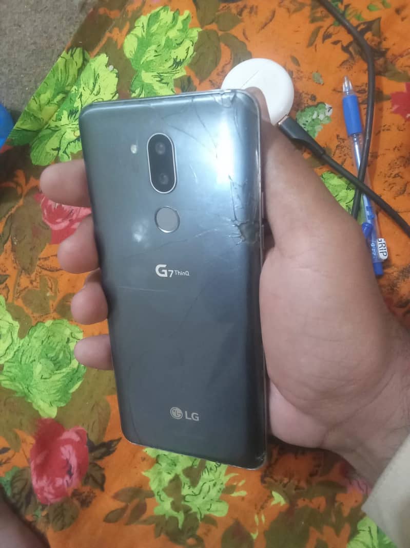 LG G7 thinq, for sell 18000 4