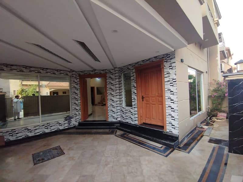 3 Bed Neat Clean Portion Available for rent in Gulraiz in very reasonable rent 2