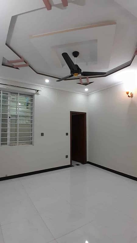 3 Bed Neat Clean Portion Available for rent in Gulraiz in very reasonable rent 8