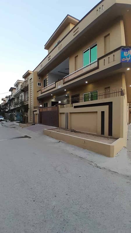 3 Bed Neat Clean Portion Available for rent in Gulraiz in very reasonable rent 12