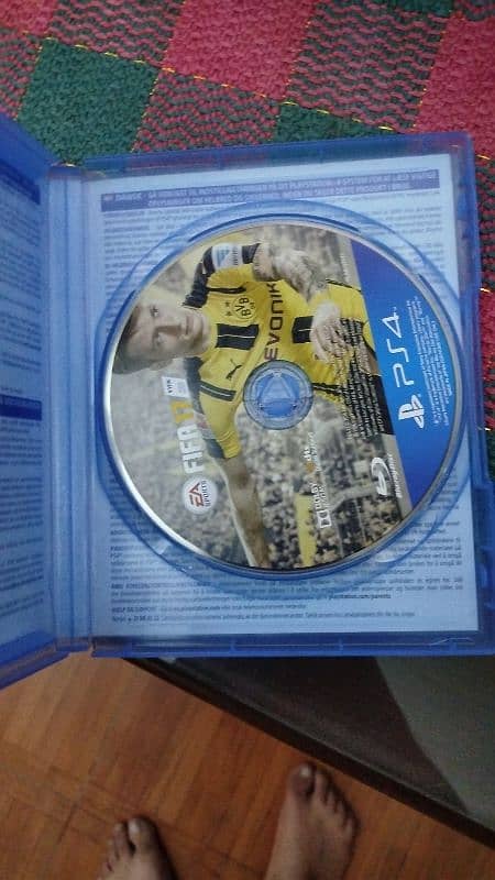 ps4 Hitman Street book and Fifa 17 3