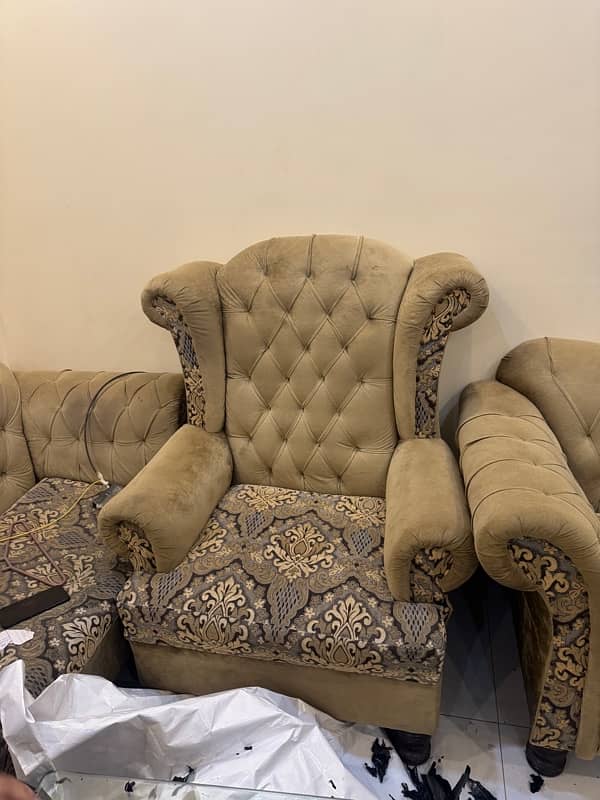 7 seater sofa set with table  for sale 2