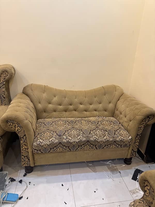 7 seater sofa set with table  for sale 4