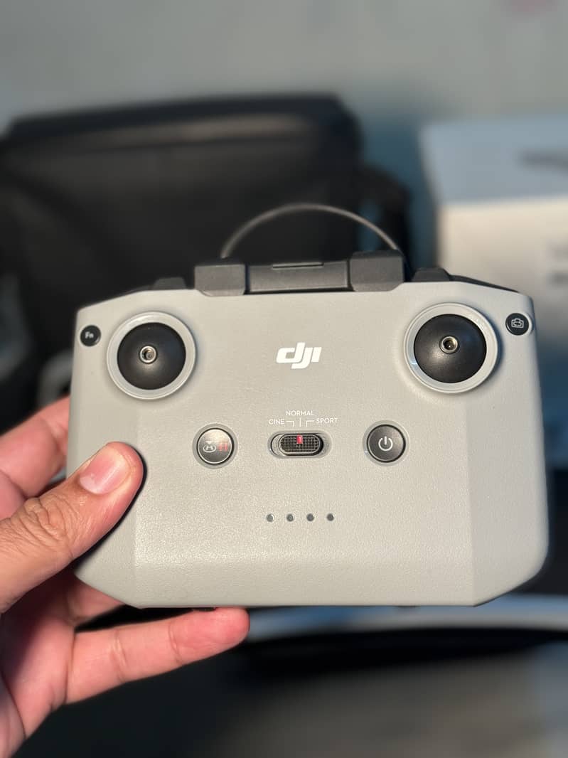 DJI MINI 2 FLY MORE COMBO in mint condition 3