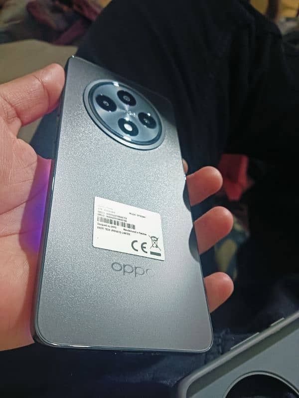 OPPO RENO 12F 4G 12/256 condition new only 20 days used 0