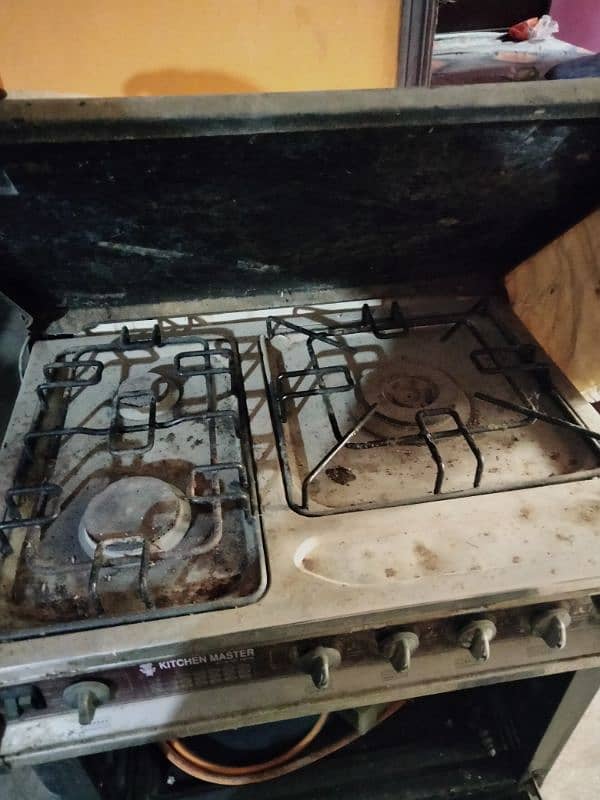 Gas oven with 3 burners 1