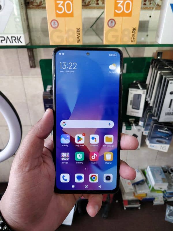 redmi note 10 pro 6/128 with box and charger 1