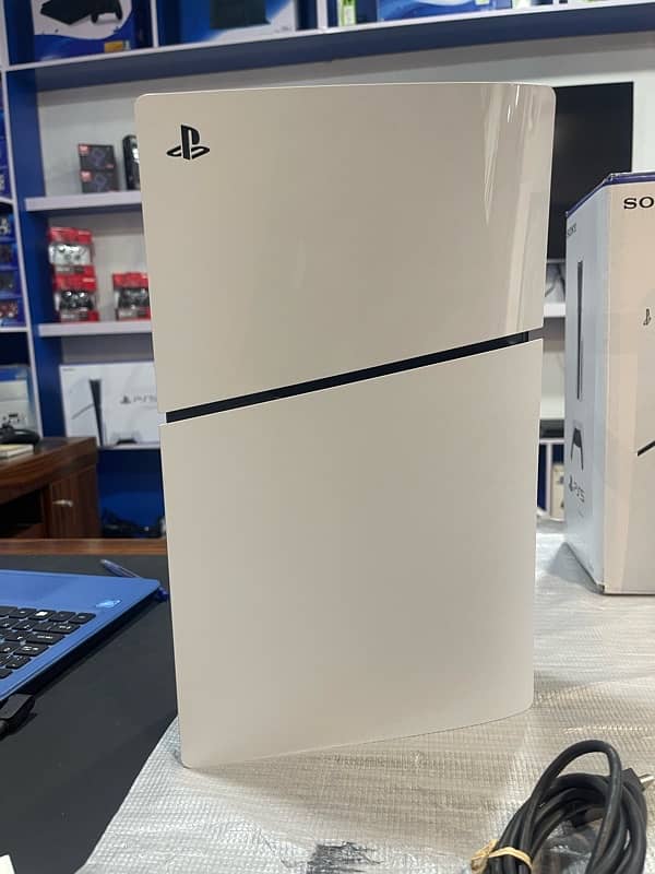 PS5 Slim (1TB) Slightly Used For Sale 3