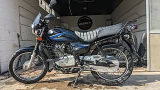 Suzuki GS 150 2023