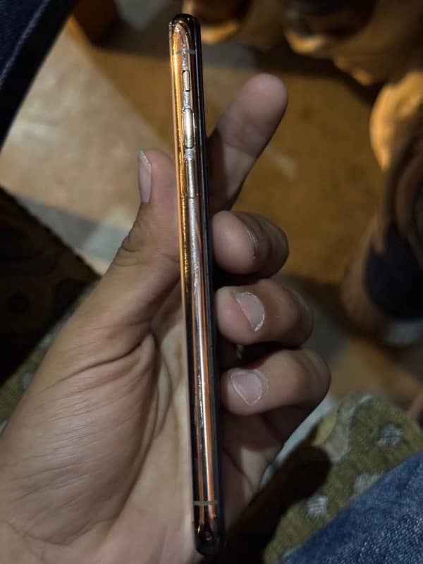 iphone xs Factory Unlock Panel aur battery change haii Back be new ha 0