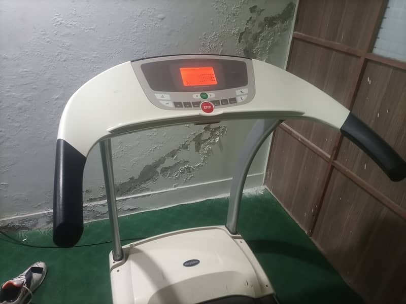 Treadmill Running Machine ( stream Health) 1