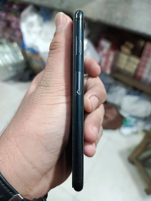 Iphone SE 2020 Non PTA 10/10 Condition 2