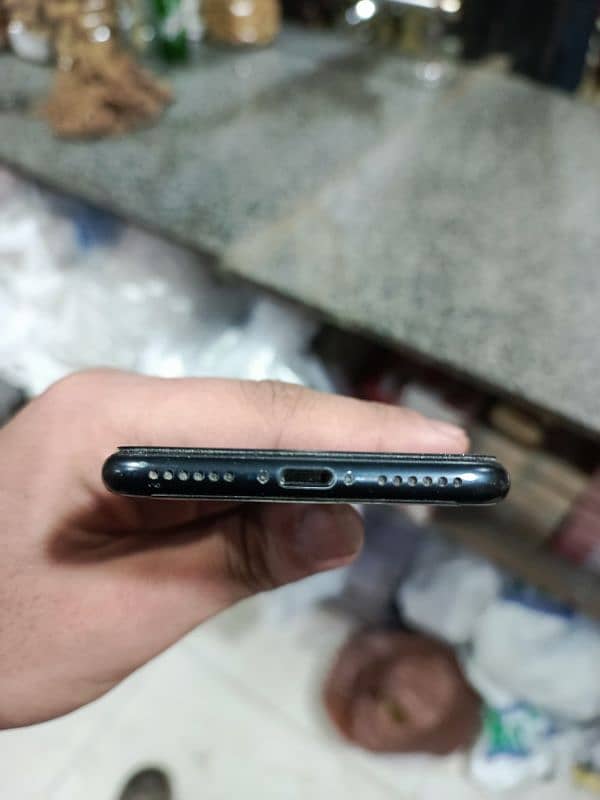 Iphone SE 2020 Non PTA 10/10 Condition 5