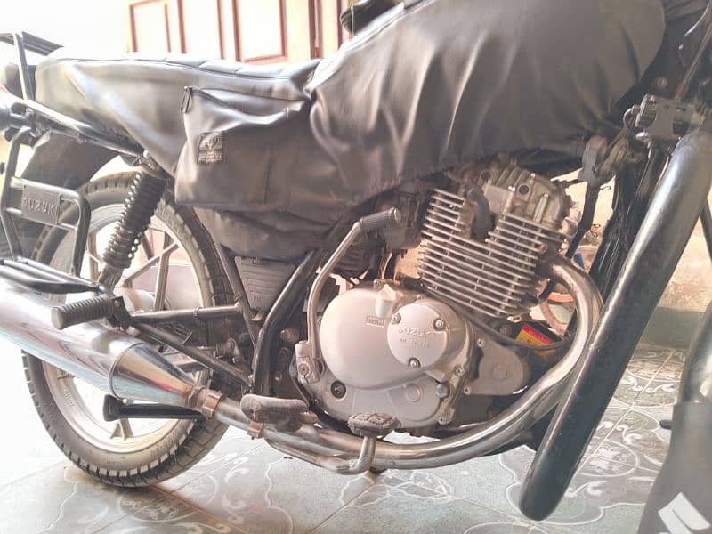 SUZUKI GS-150 4