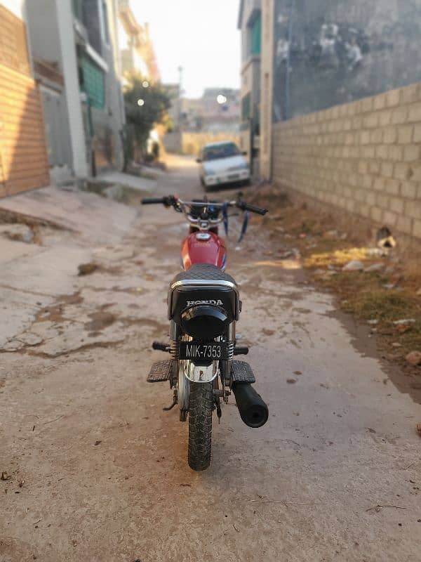 HONDA 125 10/10 3