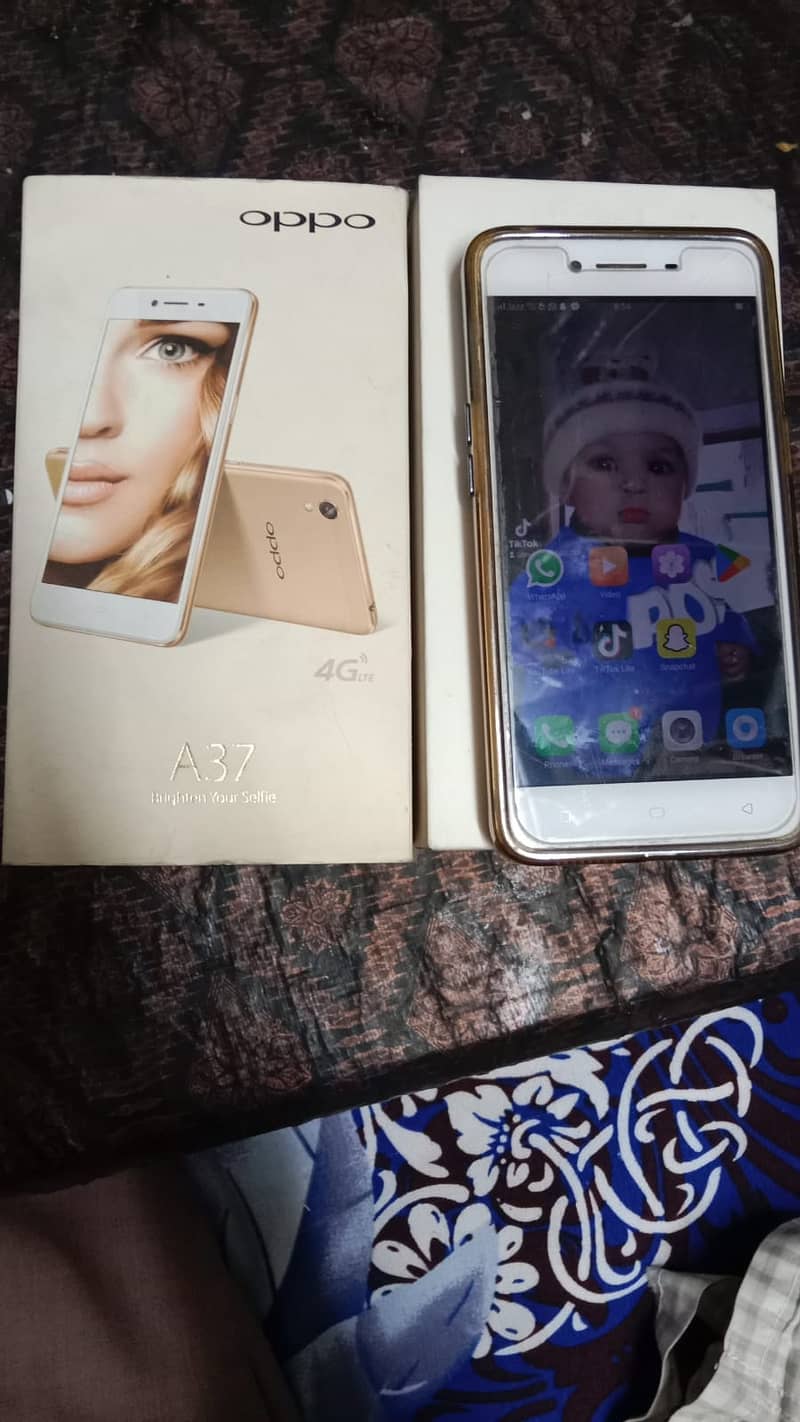 OPPO A37 9