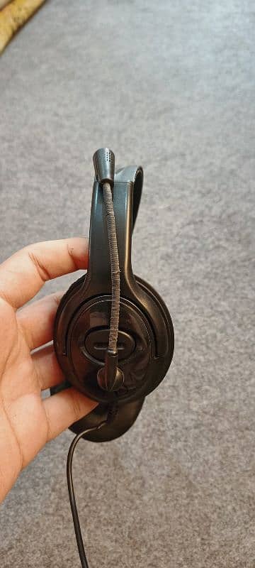 Call Center Headphones Used 1