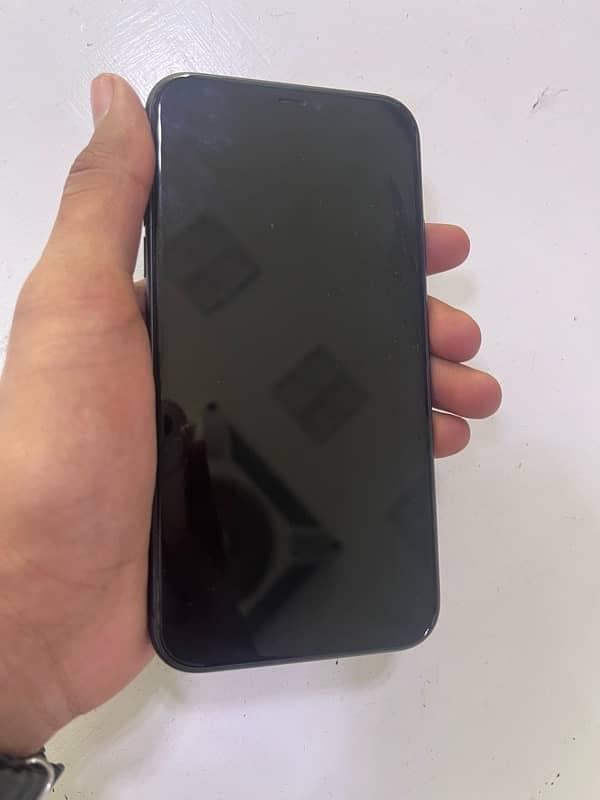 iphone 11 Non Pta Non Active(4month sim working) 2