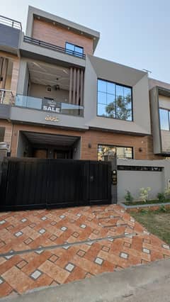 Prime Location House Of 5 Marla Is Available For sale In Park View City, Park View City