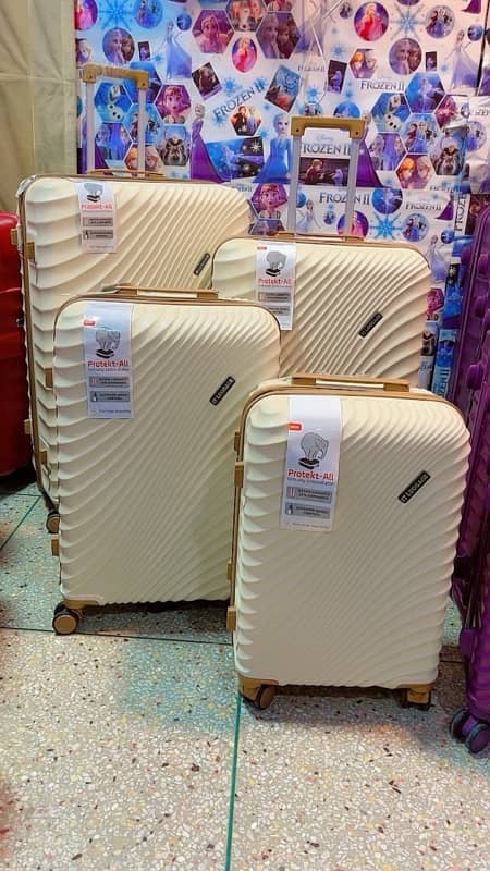 fiber luggage suitcase large 0