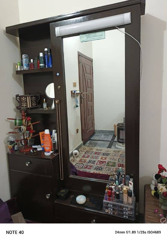 Dressing Table for sale 0