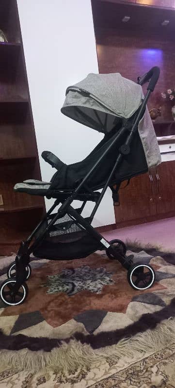 Stroller/Pram like new Mom Squad 3