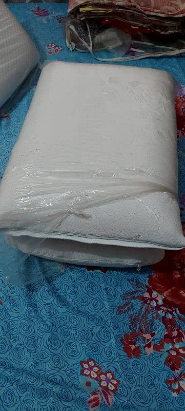 MEMORY FOAM MADICATED PILLOWS Imported 16