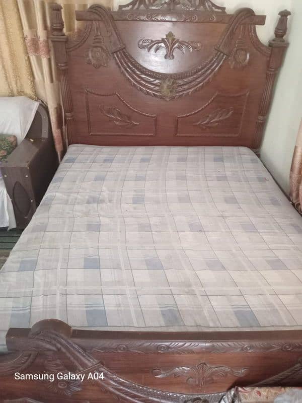 5 star Queen size mattress with cover. 3