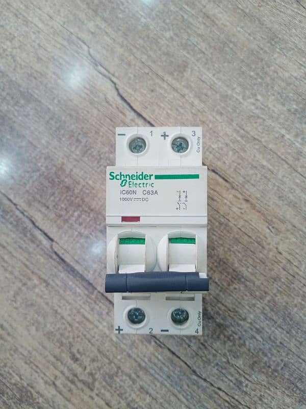 Schneider 63 ampere DC breaker 0