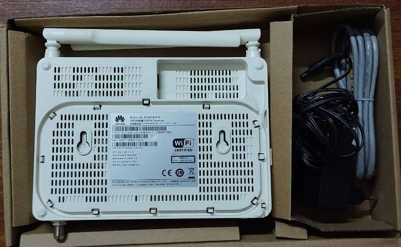 HUAWEII HG8247H5 G-PON Fiber router 1