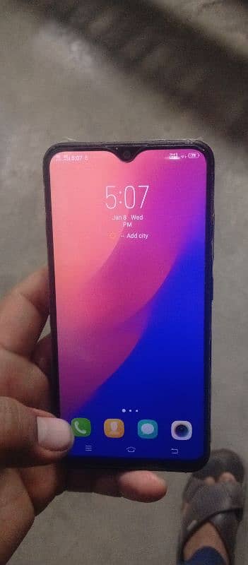 vivo y90 2gb 32 gb  akeela phon hai lekin hai orignal 2