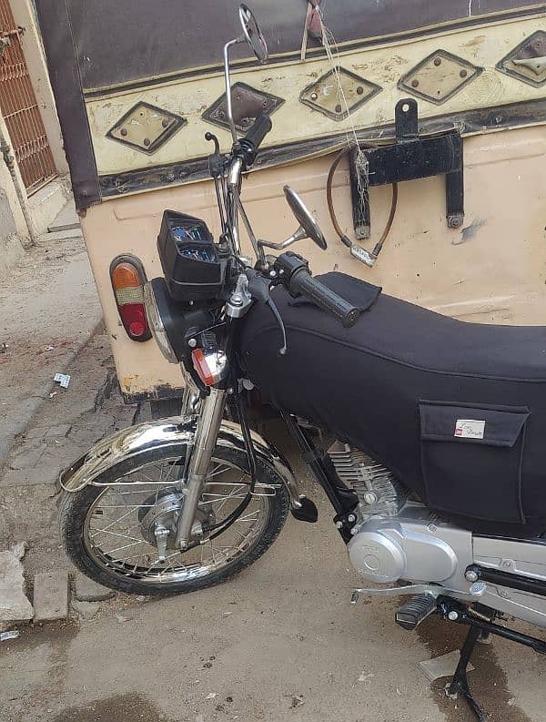 Honda 125 2023 black 2