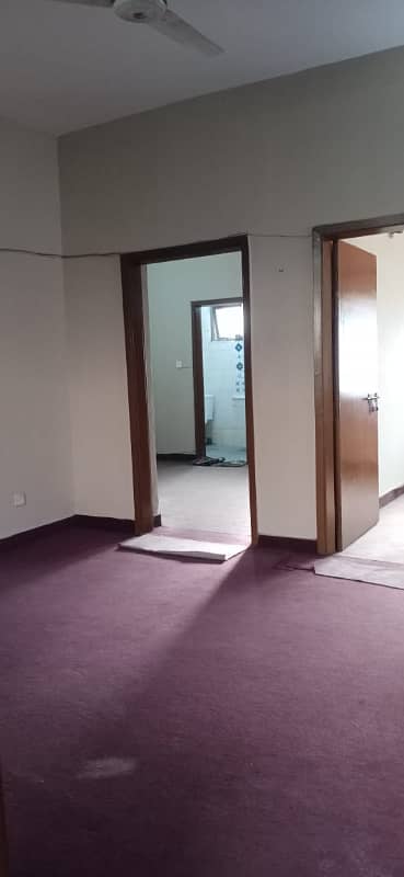 G11/4 D type flat For Rent second floor family 3