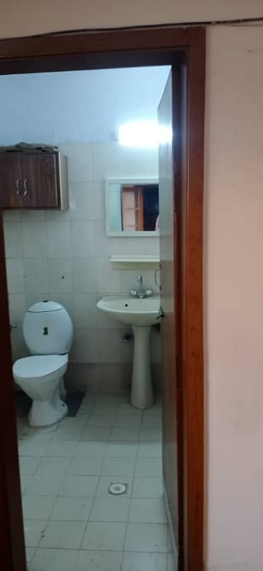 G11/4 D type flat For Rent second floor family 12