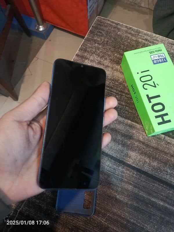 infinix Hot 20i 4