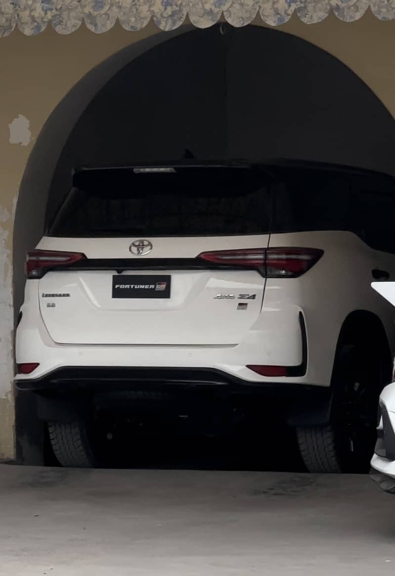 Toyota Fortuner Legender 2022 2