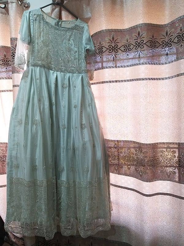 maxi in light green pastel color 1